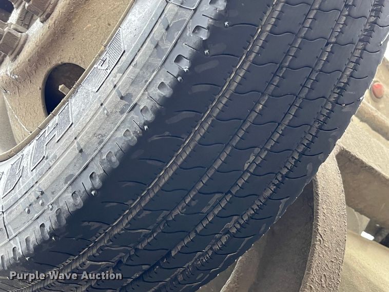 image for item DP0467 2003 International 5500i  ready mix truck