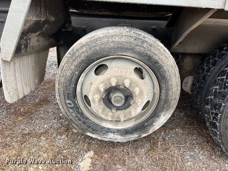 image for item DP0467 2003 International 5500i  ready mix truck