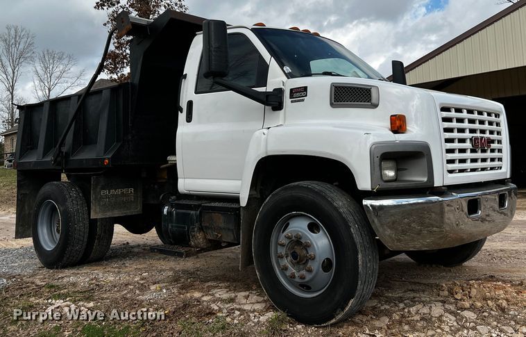 image for item DQ1971 2007 GMC C6500  dump truck