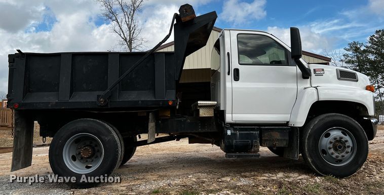 image for item DQ1971 2007 GMC C6500  dump truck