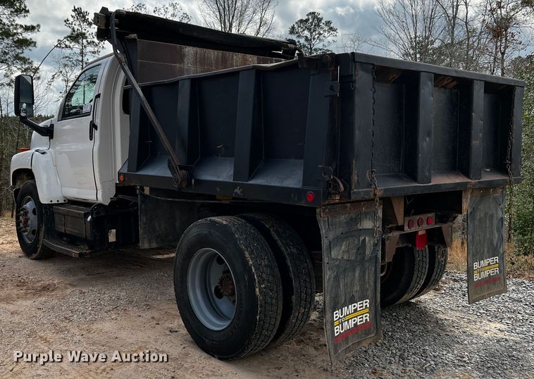 image for item DQ1971 2007 GMC C6500  dump truck