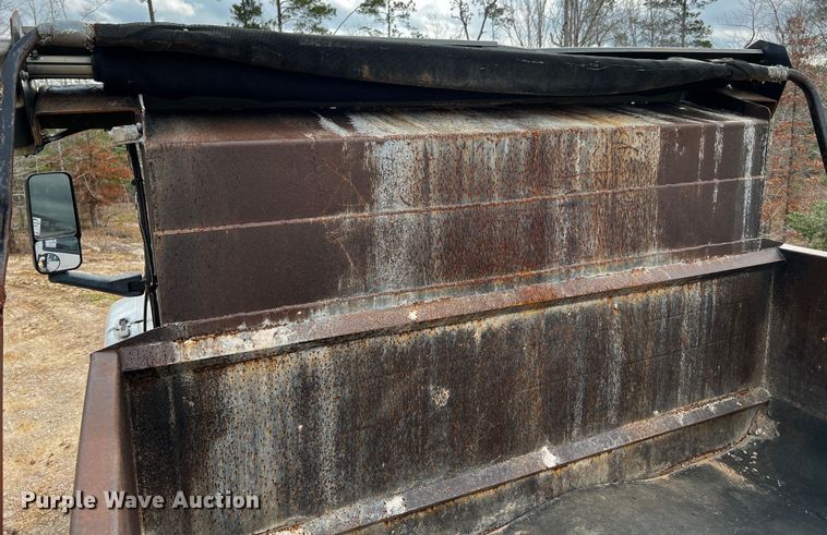 image for item DQ1971 2007 GMC C6500  dump truck