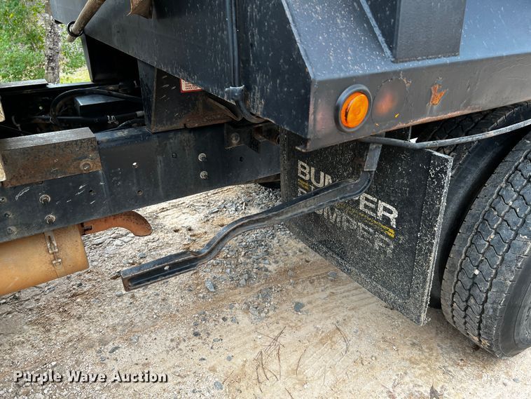 image for item DQ1971 2007 GMC C6500  dump truck