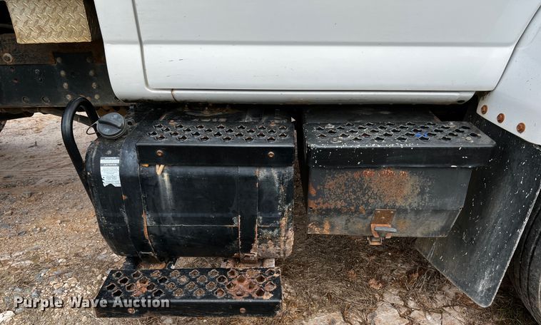 image for item DQ1971 2007 GMC C6500  dump truck