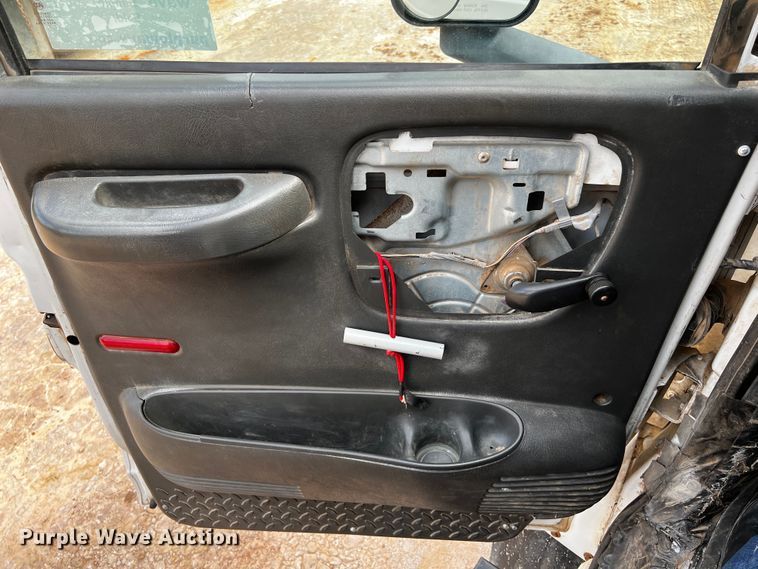 image for item DQ1971 2007 GMC C6500  dump truck