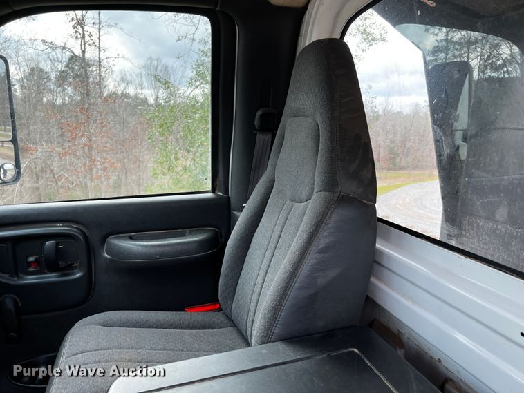 image for item DQ1971 2007 GMC C6500  dump truck