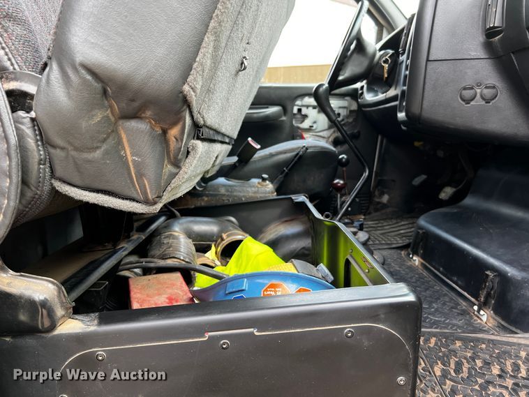 image for item DQ1971 2007 GMC C6500  dump truck