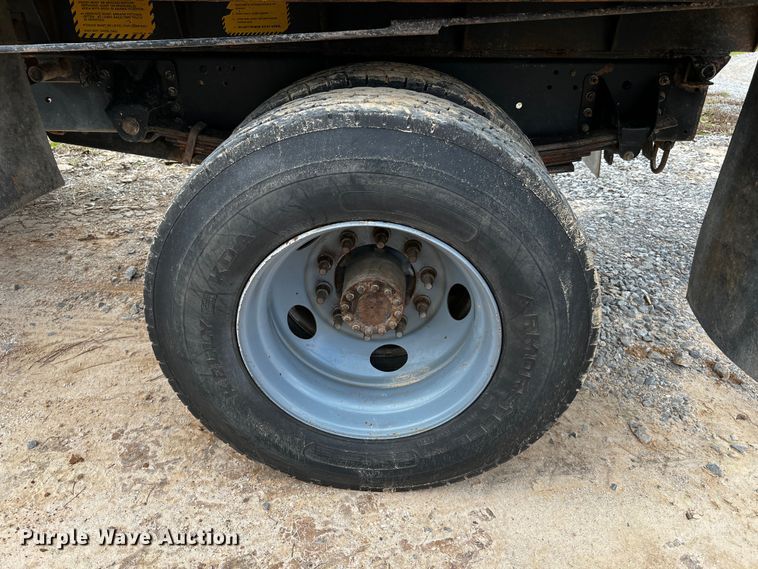 image for item DQ1971 2007 GMC C6500  dump truck