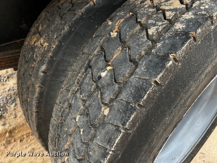 image for item DQ1971 2007 GMC C6500  dump truck