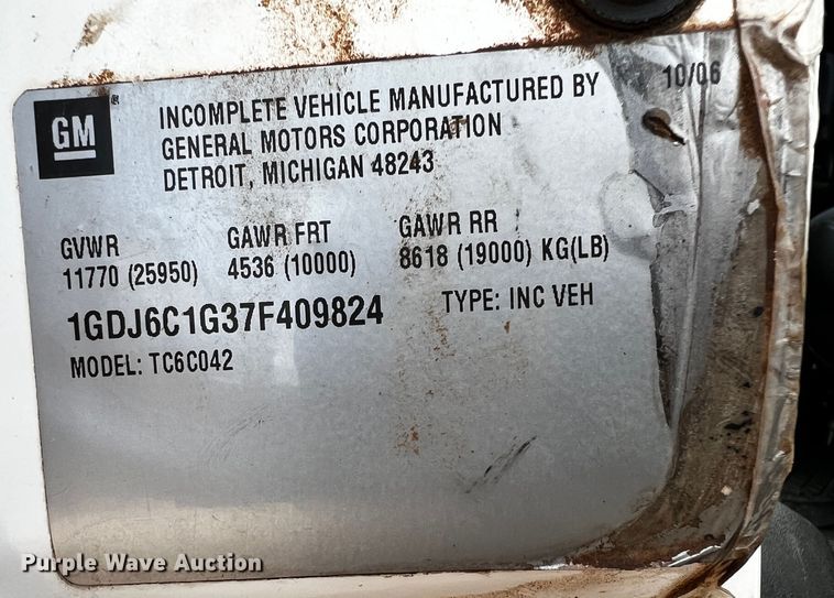 image for item DQ1971 2007 GMC C6500  dump truck