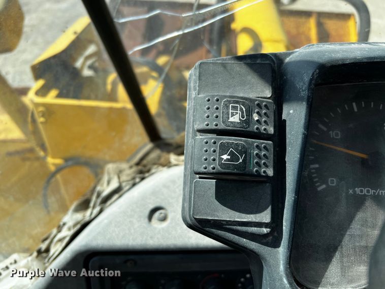 image for item DQ1973 2008 Kawasaki 85ZV-2  wheel loader