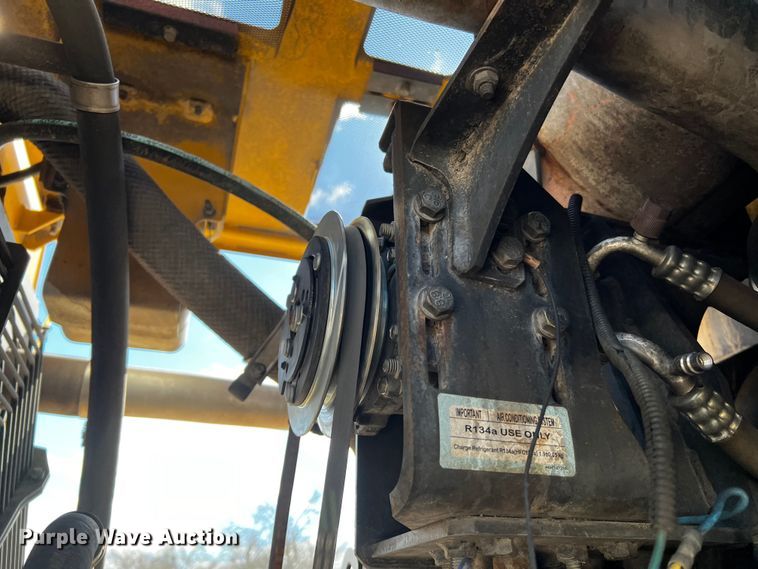 image for item DQ1973 2008 Kawasaki 85ZV-2  wheel loader