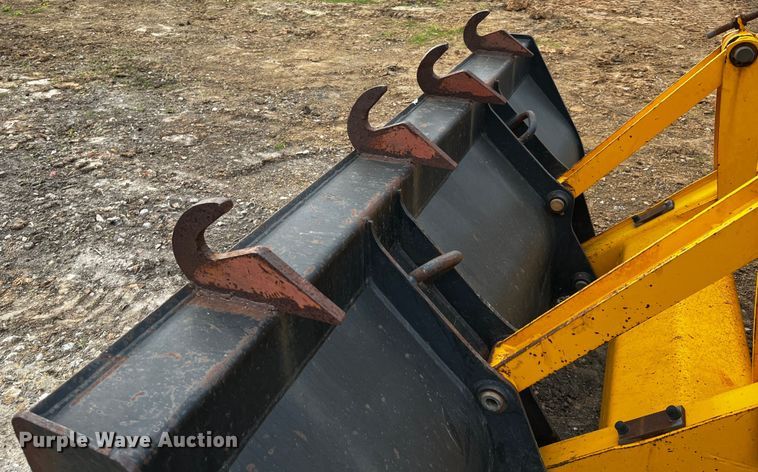 image for item DQ1995 2003 JCB 214  backhoe