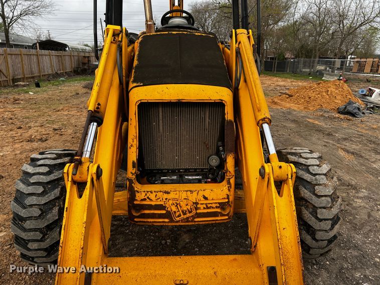 image for item DQ1995 2003 JCB 214  backhoe