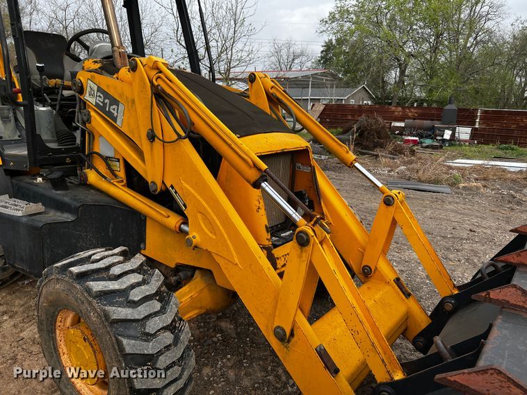 image for item DQ1995 2003 JCB 214  backhoe