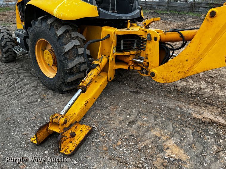 image for item DQ1995 2003 JCB 214  backhoe