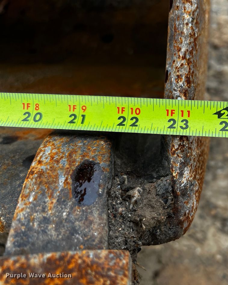 image for item DQ1995 2003 JCB 214  backhoe