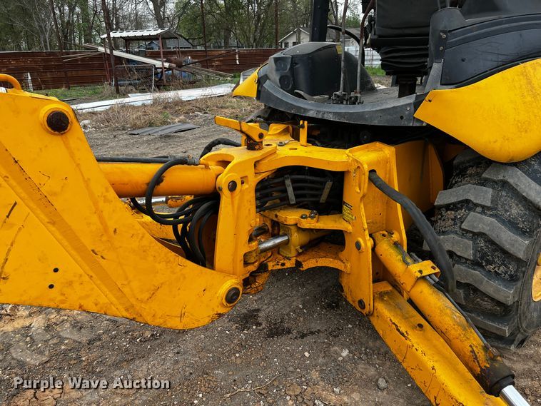 image for item DQ1995 2003 JCB 214  backhoe