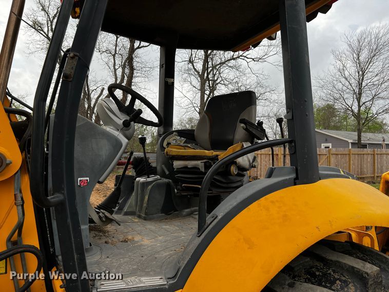 image for item DQ1995 2003 JCB 214  backhoe