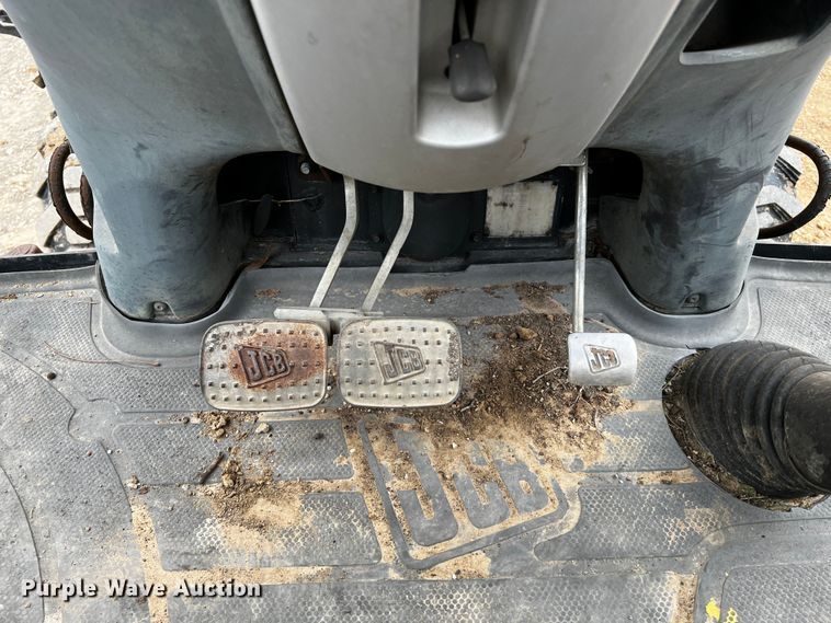 image for item DQ1995 2003 JCB 214  backhoe