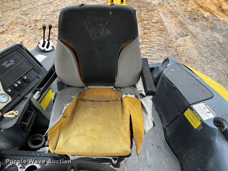 image for item DQ1995 2003 JCB 214  backhoe