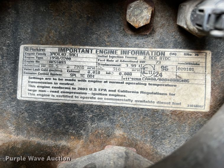 image for item DQ1995 2003 JCB 214  backhoe