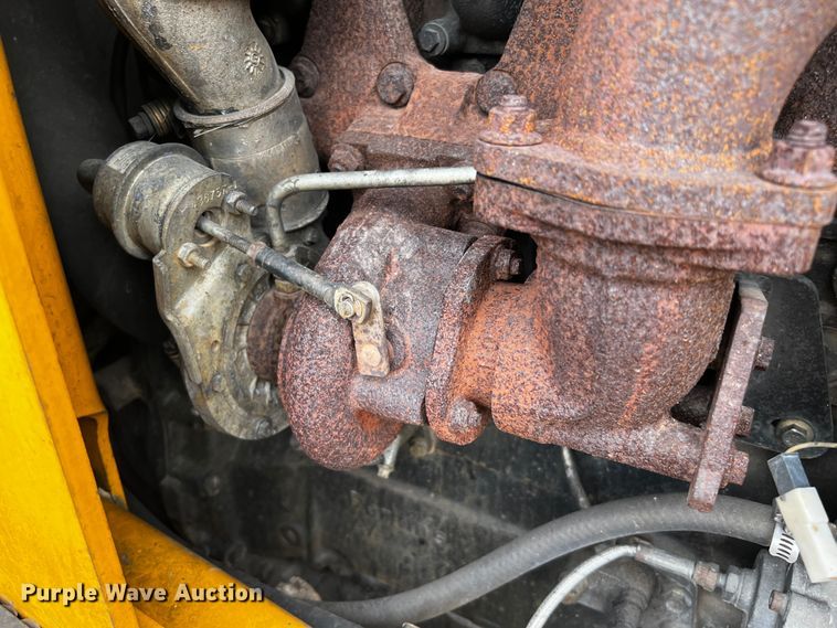 image for item DQ1995 2003 JCB 214  backhoe