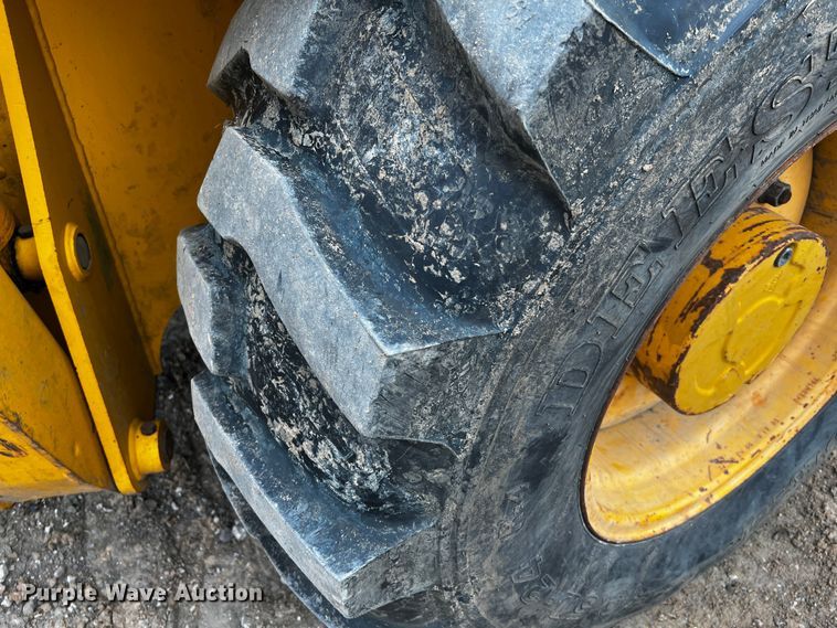 image for item DQ1995 2003 JCB 214  backhoe