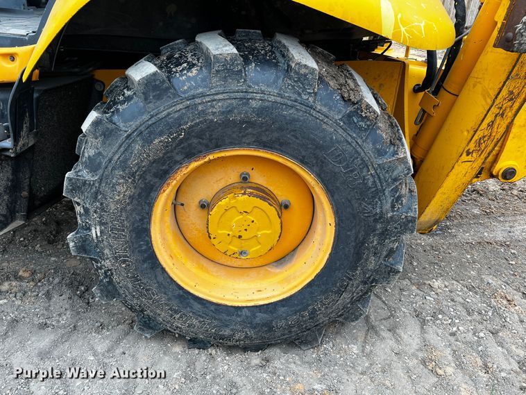 image for item DQ1995 2003 JCB 214  backhoe