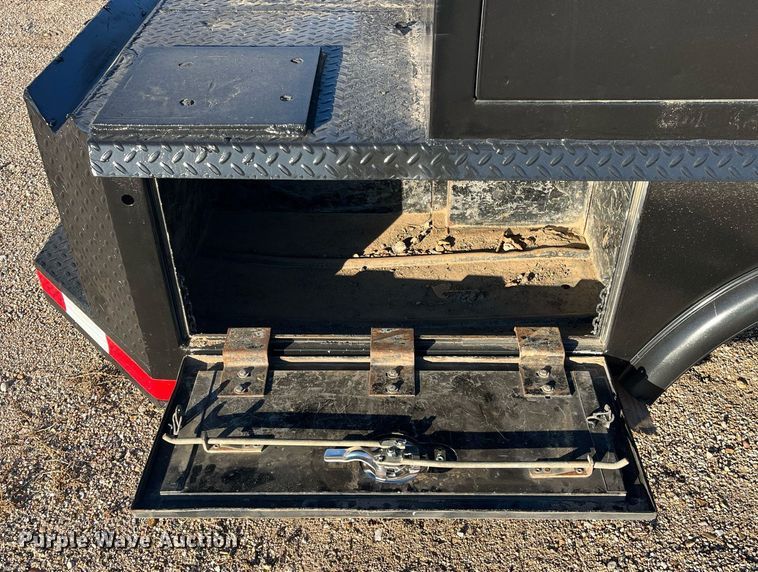 image for item DQ4081 Caseco  9' L flatbed