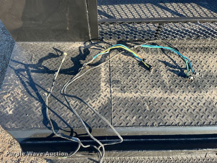 image for item DQ4081 Caseco  9' L flatbed