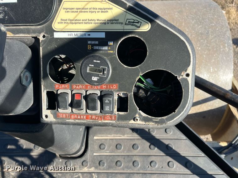 image for item DQ4082 2005 Ingersoll Rand SD-122DX TF  single drum vibratory roller