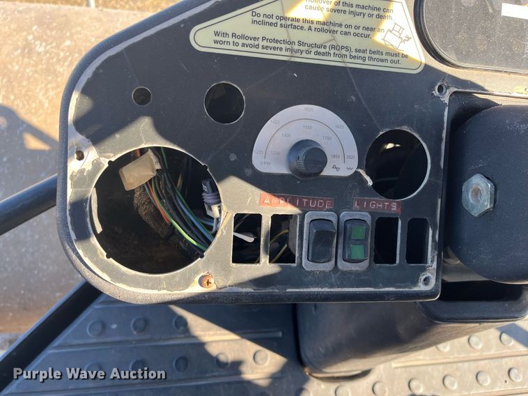 image for item DQ4082 2005 Ingersoll Rand SD-122DX TF  single drum vibratory roller