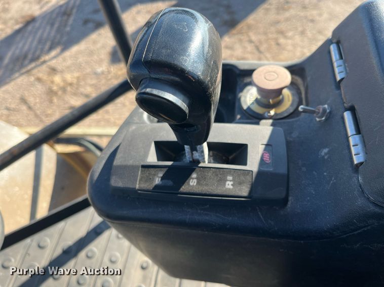 image for item DQ4082 2005 Ingersoll Rand SD-122DX TF  single drum vibratory roller