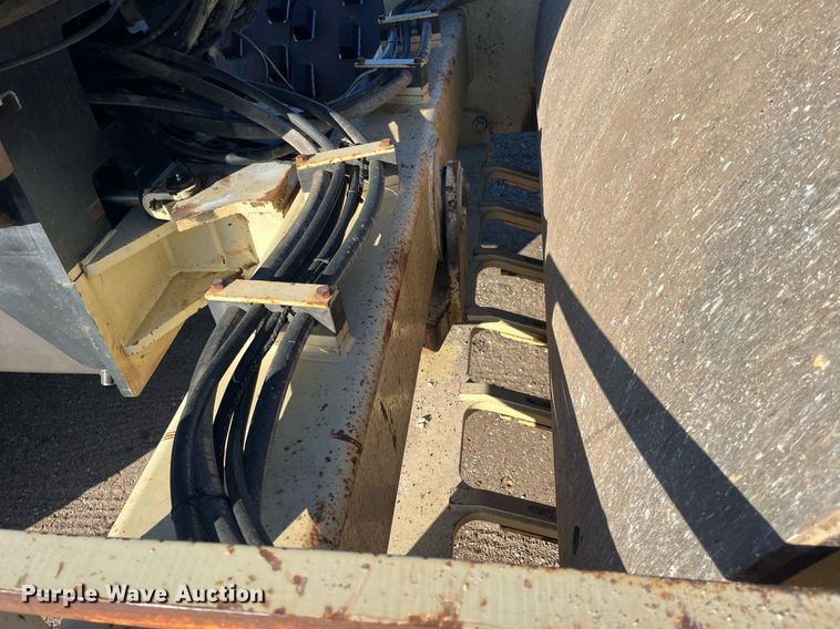 image for item DQ4082 2005 Ingersoll Rand SD-122DX TF  single drum vibratory roller