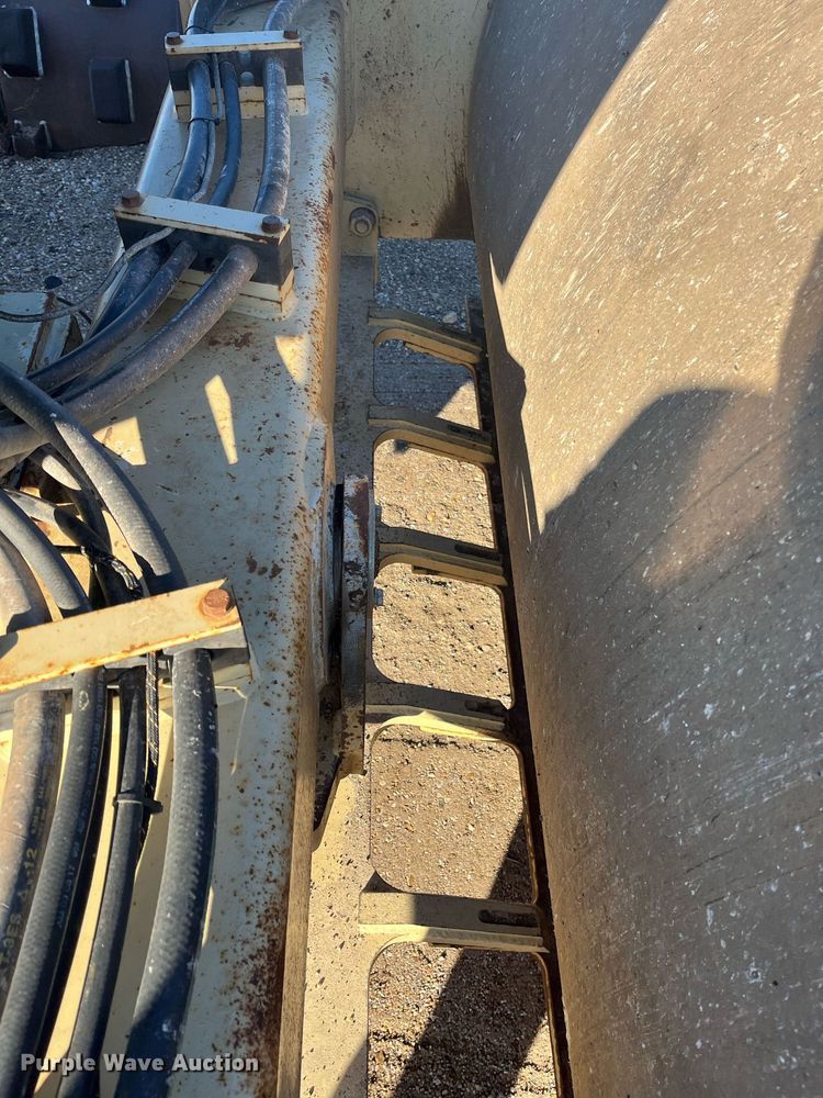 image for item DQ4082 2005 Ingersoll Rand SD-122DX TF  single drum vibratory roller