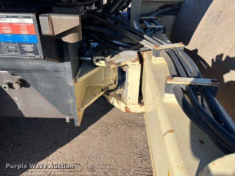 image for item DQ4082 2005 Ingersoll Rand SD-122DX TF  single drum vibratory roller