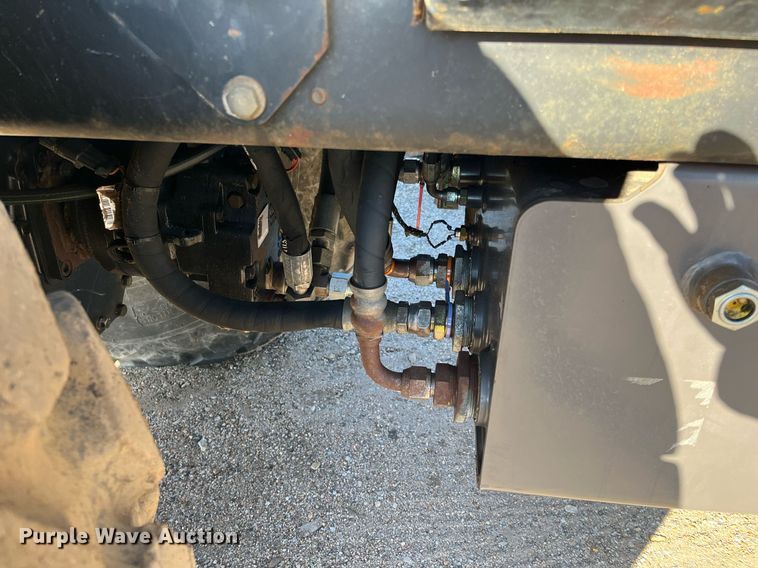 image for item DQ4082 2005 Ingersoll Rand SD-122DX TF  single drum vibratory roller