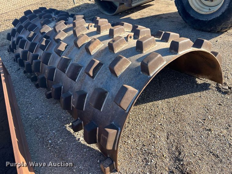 image for item DQ4082 2005 Ingersoll Rand SD-122DX TF  single drum vibratory roller