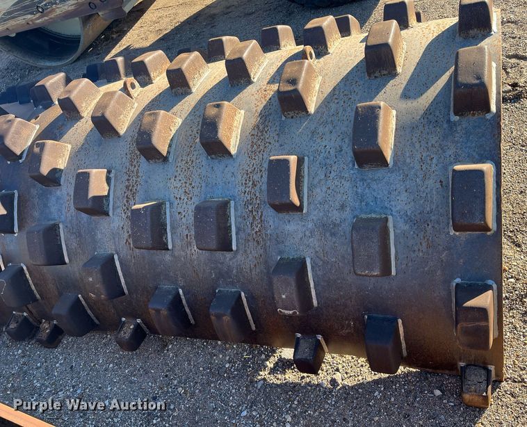 image for item DQ4082 2005 Ingersoll Rand SD-122DX TF  single drum vibratory roller