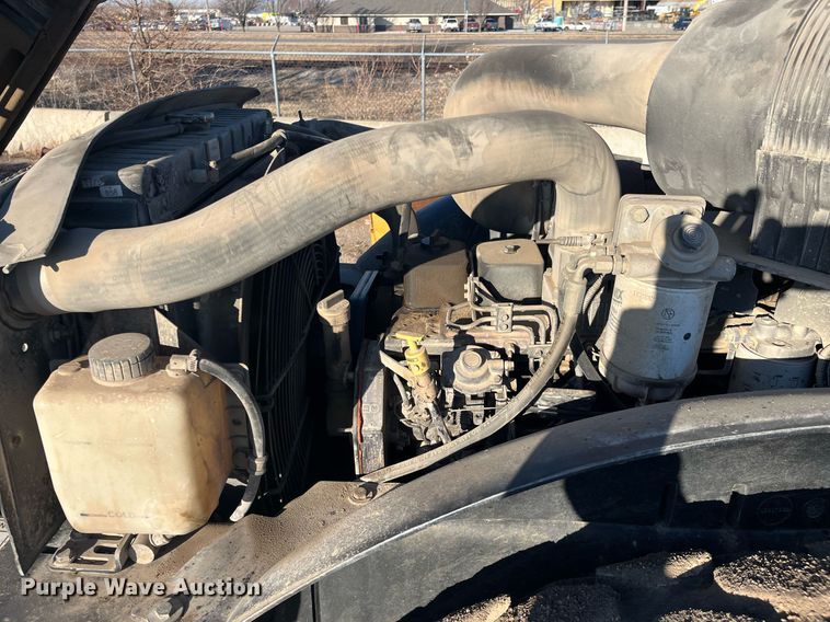 image for item DQ4082 2005 Ingersoll Rand SD-122DX TF  single drum vibratory roller