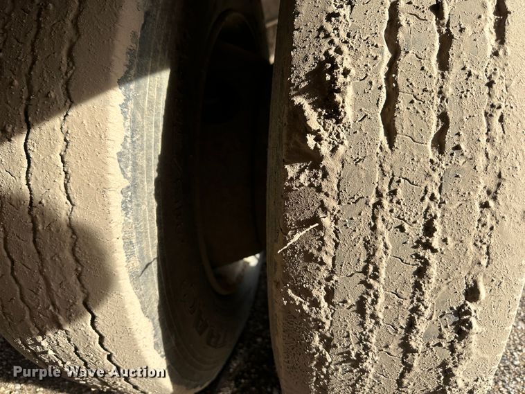 image for item DR6014 1990 CZ Engineering CZ32KT  equipment trailer