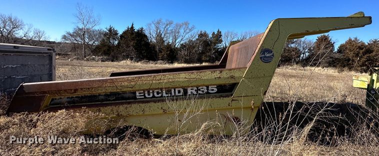 image for item DR7491 1990 Euclid R35  haul truck