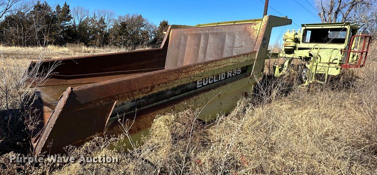 image for item DR7491 1990 Euclid R35  haul truck