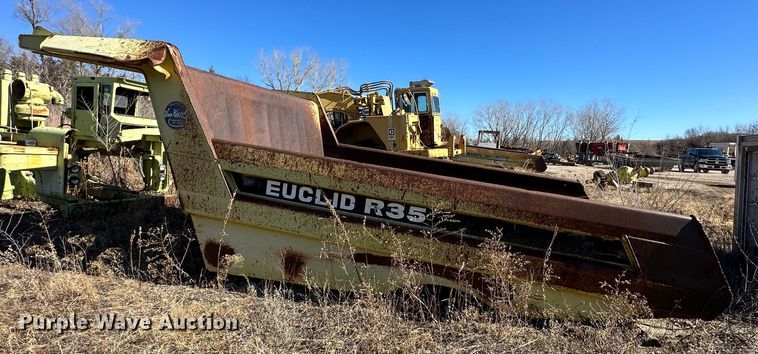image for item DR7491 1990 Euclid R35  haul truck