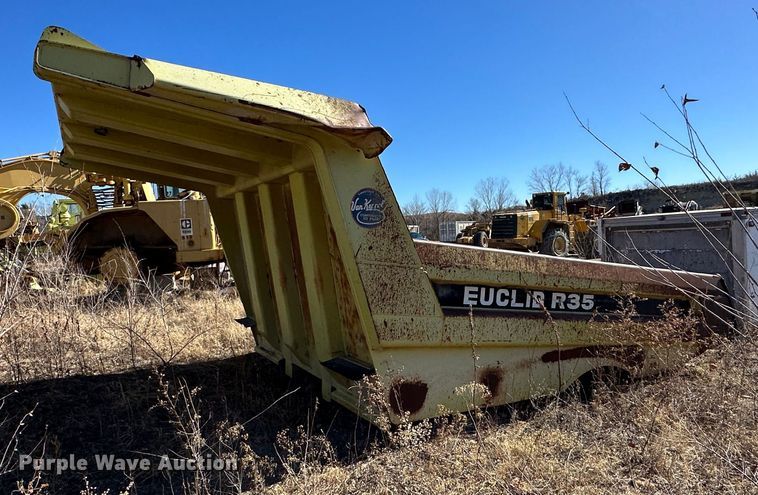 image for item DR7491 1990 Euclid R35  haul truck