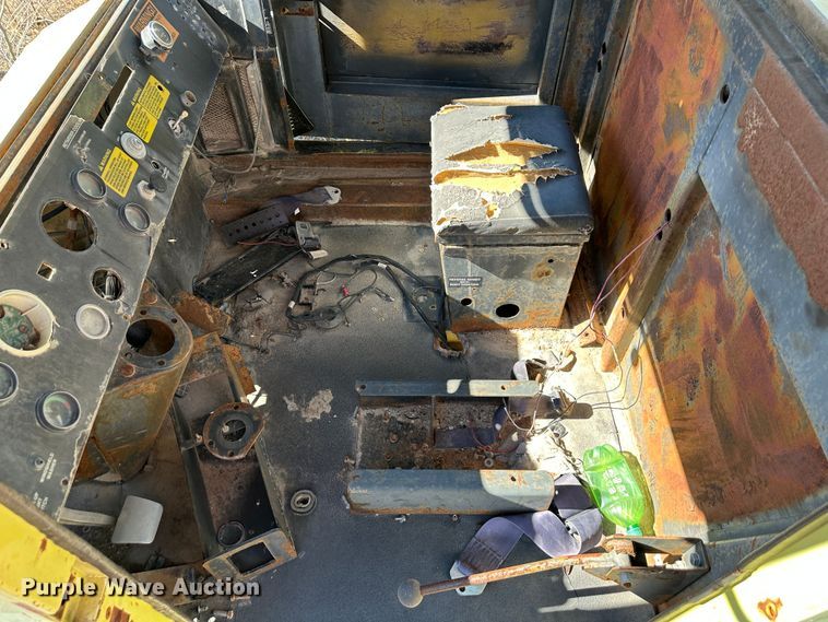 image for item DR7491 1990 Euclid R35  haul truck