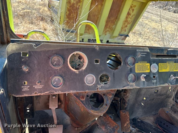 image for item DR7491 1990 Euclid R35  haul truck