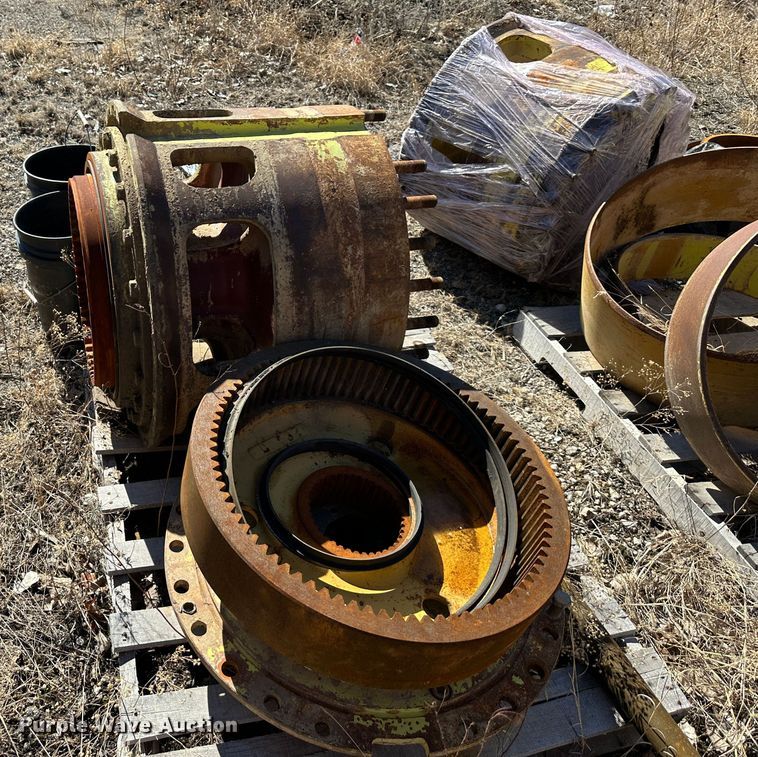 image for item DR7492 1994 Euclid R35  haul truck