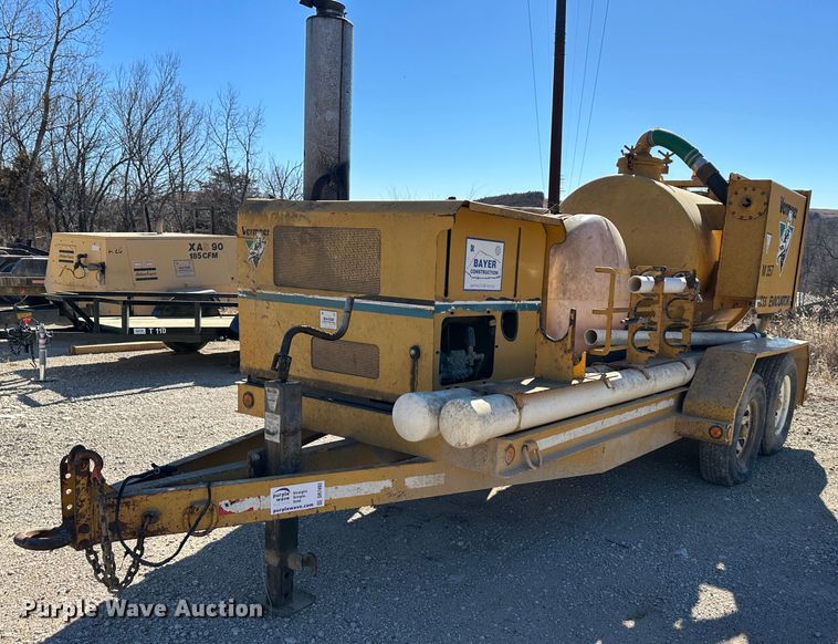 image for item DR7493 2001 Vermeer E550  vacuum excavator